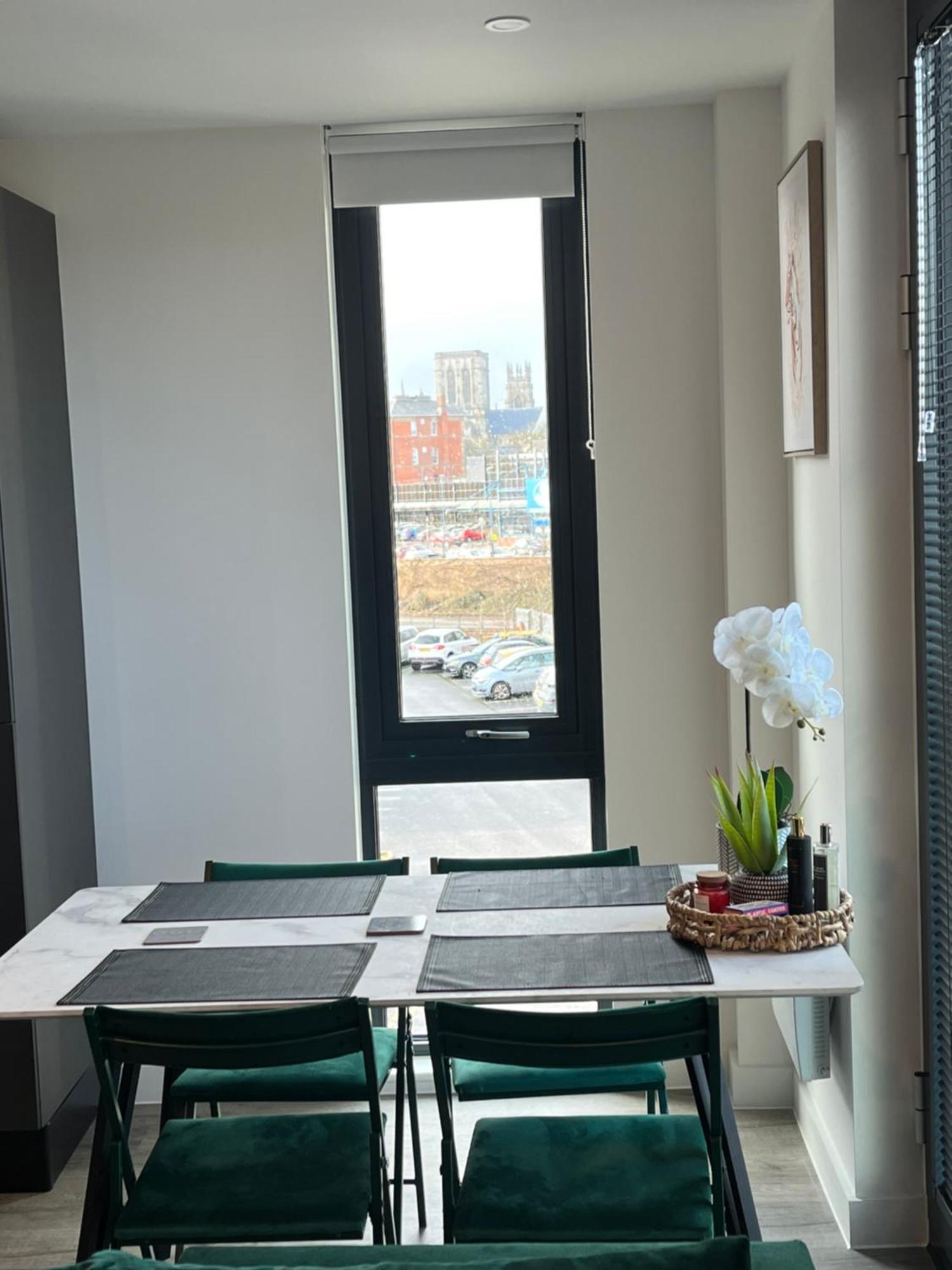 Superb New Build City Centre Flat And Gym 约克 外观 照片
